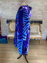 Load image into Gallery viewer, Exclusive Blue Kamikaze Robe