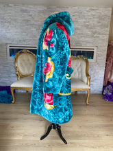Load image into Gallery viewer, Exclusive Miami Sauce Robe
