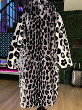 Load image into Gallery viewer, Exclusive Snow Leopard Daddy Robe
