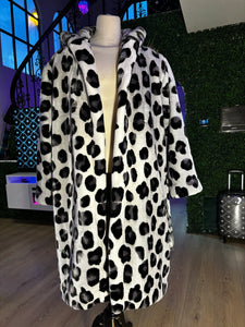 Exclusive Snow Leopard Daddy Robe