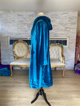 Load image into Gallery viewer, Exclusive Turquoise Velvet Robe
